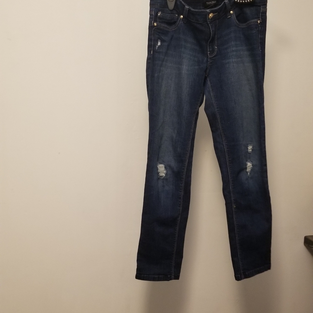 White House Black Market crop leg jeans SZ 4 distressed excellent condition